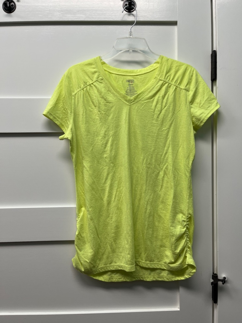 Danskin Now Neon Yellow V-Neck Short Sleeve Tee Size Large